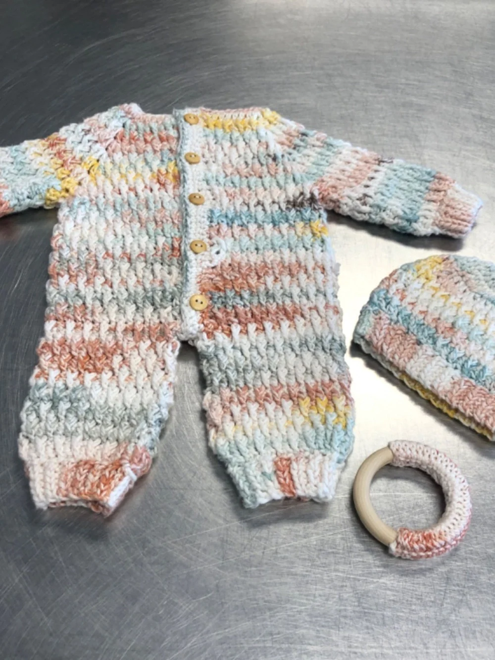 Newborn Baby Romper Gift Set with Beanie & Crochet Wooden Ring 0-3 Months